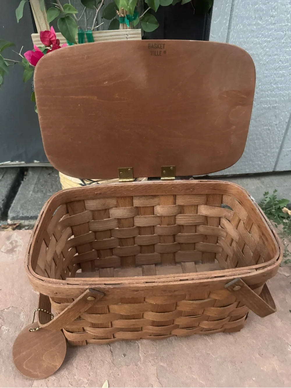 Vintage 1940 soben Wood picnic basket in pristine conditions